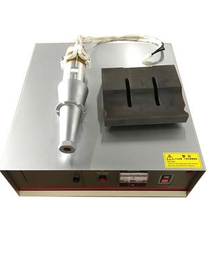 Προσαρμοσμένοι τιτάνιο κέρατων υπερηχητικής συγκόλλησης ή χάλυβας 15Khz Sonotrode και γεννήτρια